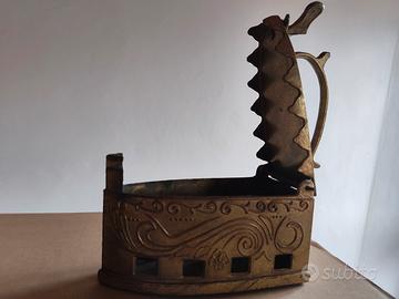 Ferro da stiro in ottone
