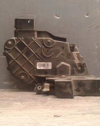 Ricambio Serratura porta ant. Sinistro FORD C-MAX 