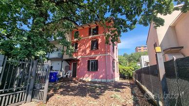Villa di 340 m² con più di 5 locali e box auto dop