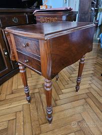 Tavolino in legno massello