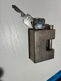 CISA lucchetto blindato