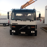 Volvo FL6 Gru e ribaltabile trilaterale