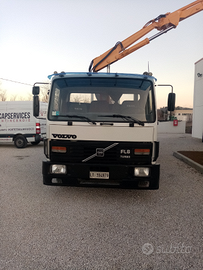 Volvo FL6 Gru e ribaltabile trilaterale