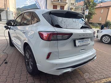 FORD KUGA ST-Line X PHEV