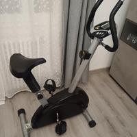 Bicicletta da ginnastica tenuta molto bene