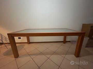 Tavolo legno con 6 sedie