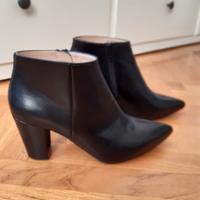 Stivaletti neri UNISA - EU 36 NUOVI