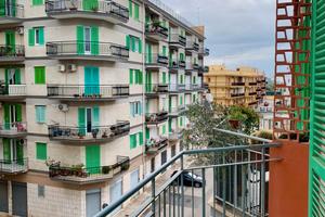 ZONA PARCO SCIANATICO:appart. di 83 mq + 3 balconi