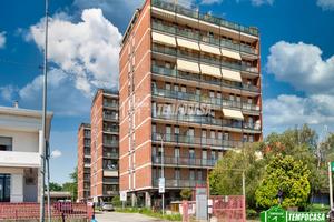 Ampio Quadrilocale con Doppi Servizi - 140 mq con