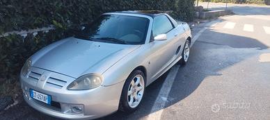 mg cabrio con testata da rifare