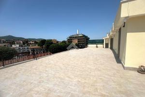 3 LOCALI A SAN CESAREO