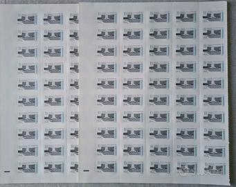 Francobolli 1,30 x affrancare, inviare proposte.