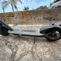Monopattino elletrico ducati pro 1 evo