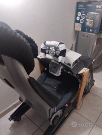 postazione per volante e pedaliera