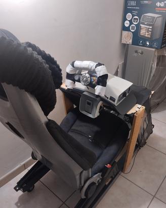 postazione per volante e pedaliera