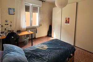 Ampia camera singola per studentessa universitaria