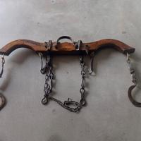 Giogo antico completo di ferramenta originale