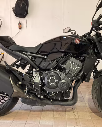 Honda CB1000 R Black Edition