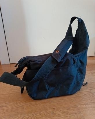 Borsa tracolla fotografica Lowepro Passport Sling