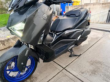 Yamaha X-Max 300 - 2024
