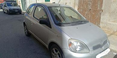 Yaris 2001, 1.0 benzina