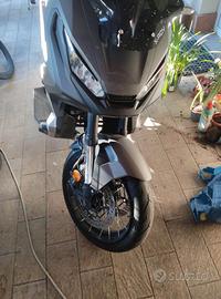 Honda xadv 750