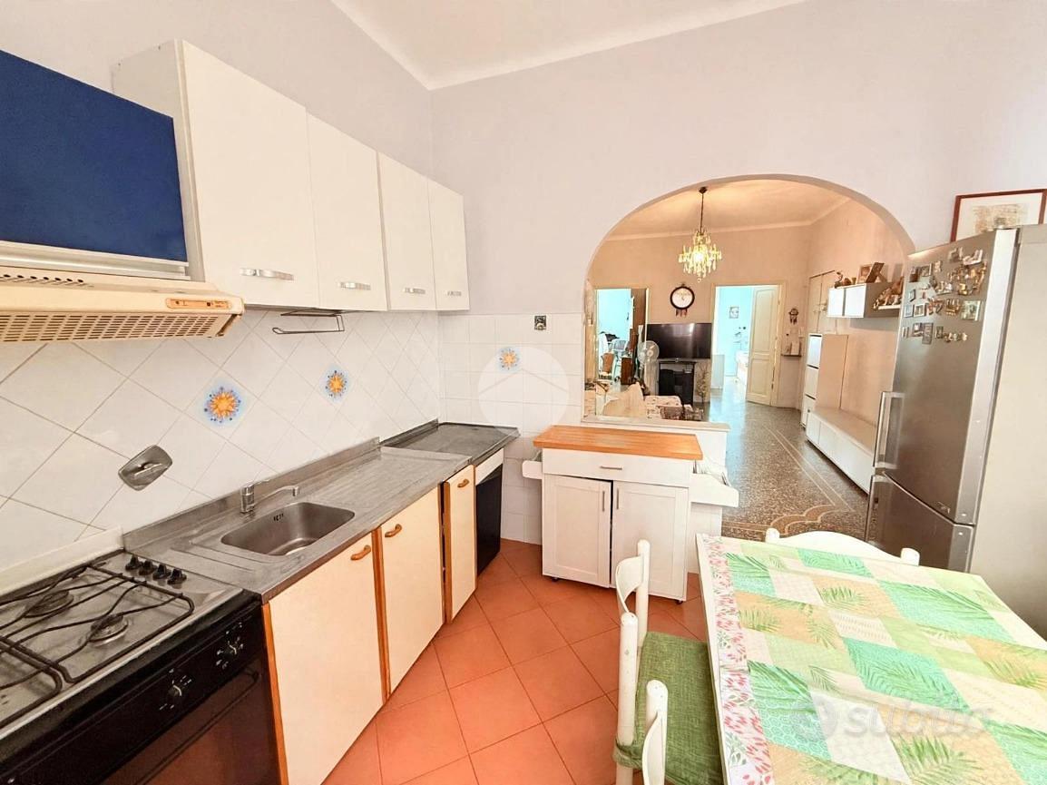 Appartamento – Genova, Sestri Ponente, Medio Ponente - Altro