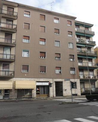 Immobile in asta di 97 m² con 3 locali e box auto 