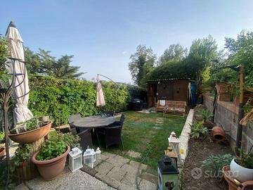 Appartamento di 85 m² con 4 locali e box auto a Ro