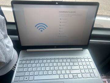 HP Laptop 15s Ryzen 3 8GB RAM SSD 256GB