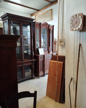 mobili antichi, capannone di 500mq