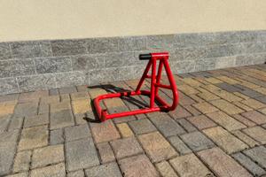 Cavalletto posteriore moto