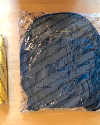 Zaino e ombrello tascabile Mandarina Duck