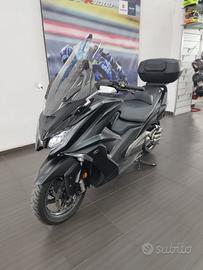 Kymco AK 550