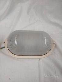 Lampada da esterno stagna 