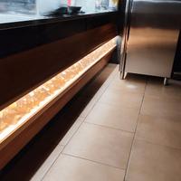 Frontale bancone locale