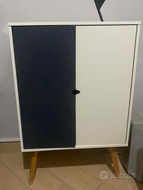 armadietto più tavolo TV o studio 