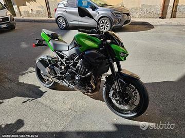 Kawasaki Z 900 Z900 MY 2026 CANDY LIME GREEN