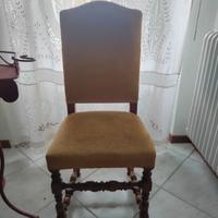 Sedia antica in legno