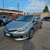 Toyota Auris 1.8 Hybrid Lounge