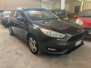 FORD FOCUS SW 2015
