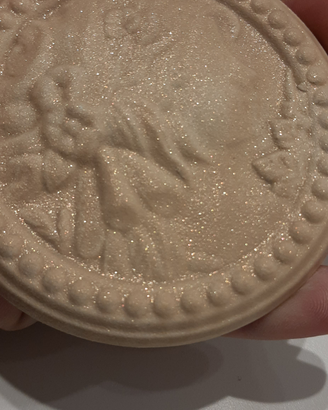 16 cammei in ceramica