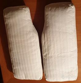 Due cuscini per divano o letto 70x30 cm 