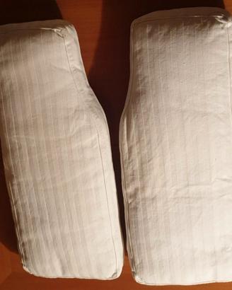 Due cuscini per divano o letto 70x30 cm 