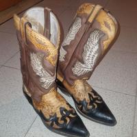 Stivali in pelle con tacco