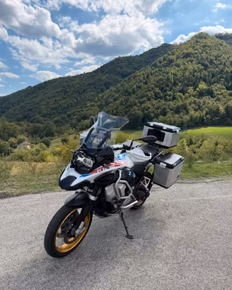 BMW R1250GS