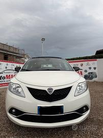 Lancia Ypsilon 1.2 69 CV 5 porte GPL Ecochic Plati