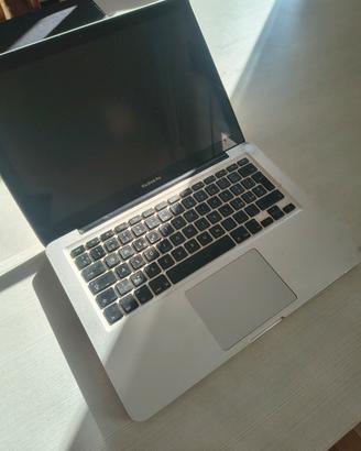 Macbook 13 pollici  2011 per pezzi di ricambio