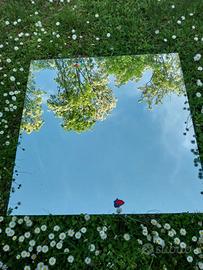 Specchio bagno 90x90 con mensola in vetro