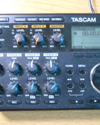 Mixer Tascam DP 006